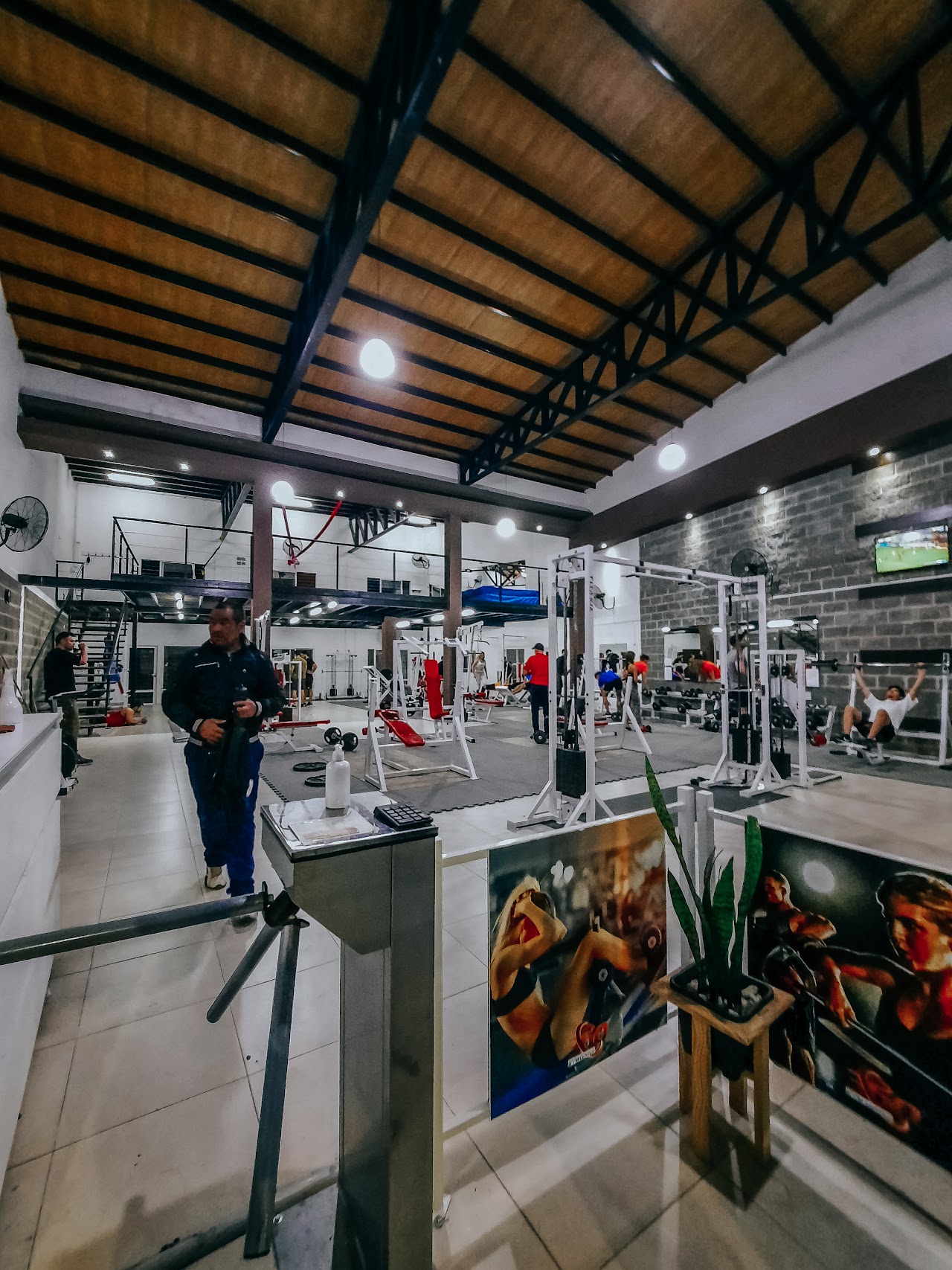 Interior de 360º Gym Center